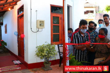 2021 இல் குடிசை வீடுகள் மக்களுக்குப் பொருத்தமான வீடுகளாக மாறும்-State Minister Indika Anuruddha Handed Over 3 Houses to the Beneficiaries