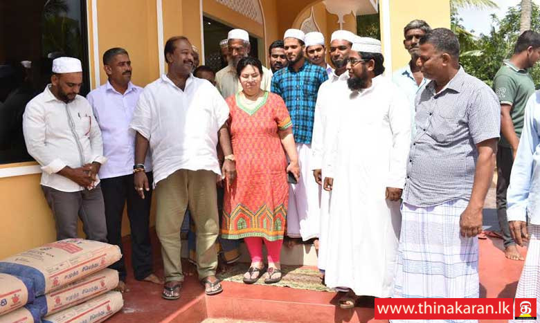 நீங்களாவது எங்களுடைய காணிகளை மீட்டுத் தாருங்கள்-Take back Our Land Rotawewa People Request State Minister Susantha Punchinilame-Visited Masjid Al Huda
